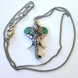 Retro vintage silver tone elephant necklace